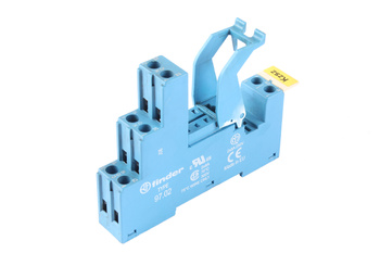 97.02 FINDER 300V SOCLE ENFICHABLE POUR RELAIS