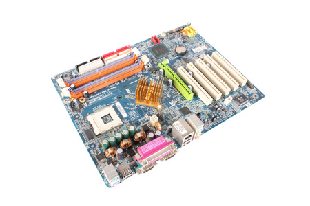 GA-8IPE1000 GIGABYTE