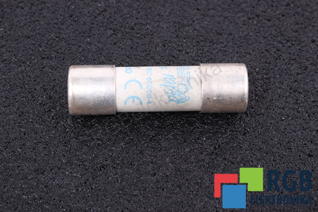 FUSIBLE CÉRAMIQUE ULTRARAPIDE 5011806 SIBA 700V, 30A