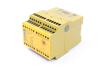 PNOZXV2.1 PILZ 774520 RELAIS DE SÉCURITÉ