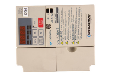 CIMR-V7CC42P2 YASKAWA