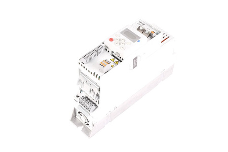 E84AVSCE2224SX0-ECKXX LENZE INVERTER E84AVSCE2224SX+E84AYCECV+EZAEBK1001