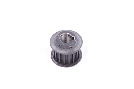 POULIE DENTÉE 32X24MM COURROIE 17MM ARBRE 12MM RAINURE 4X2MM Z=18