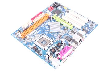 GA-8I865GME-775-RH GIGABYTE CARTE MERE POUR PIÈCES