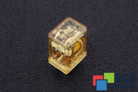 RH2B-U IDEC 24VDC 10A 240VAC 30VDC RELAIS