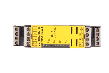 SRB301MC-24V SCHMERSAL RELAIS DE SÉCURITÉ