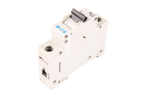 CLS6-B6-DP EATON DISJONCTEUR A MAXIMUM DE COURANT