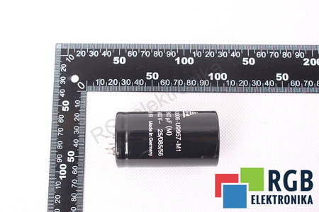 CONDENSATEUR B43306-U9957-M1 S+M 25/085/56 950UF, 400VDC