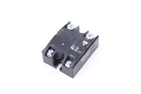 RM1A23D50 CARLO GAVAZZI 15/50A 230VAC 3-32VDC RELAIS