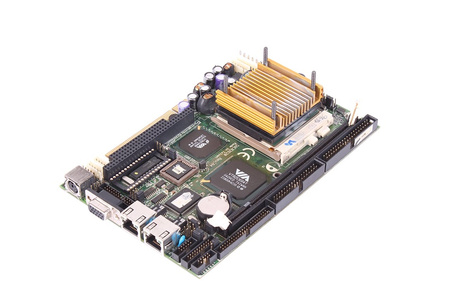 SBC82620 AXIOMTEK POUR PIÈCES