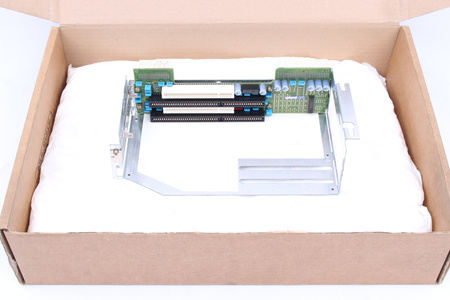 6FC5247-0AA02-1AA0 SIEMENS SINUMERIK FM NC/810D/810DE/840D/840DE RACK