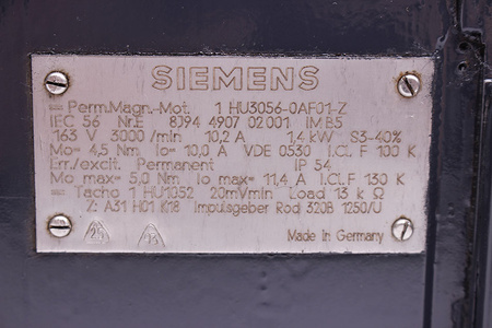 1HU3056-0AF01-Z Z:A31 H01 K18 SIEMENS DC SERVOMOTOR 1HU3