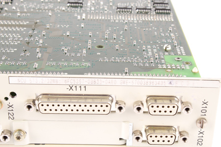 6FC5357-0BB33-0AE0 SIEMENS SINUMERIK 840D/840DE NCU 573.2 VERSION A