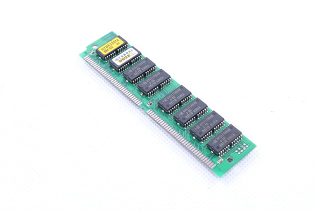 HYM532814BM-60 HYUNDAI 332A0081