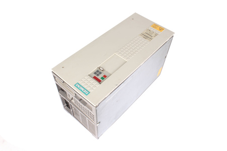 6SE7026-0ED61 SIEMENS SIMOVERT MASTERDRIVES UNITÉ DE PUISSANCE