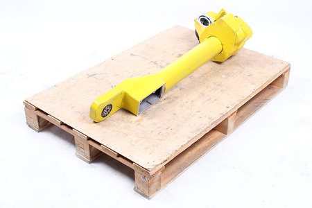 M-16 FANUC POIGNET DU ROBOT