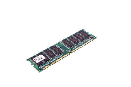 PC100 HYUNDAI 168PIN 3.3V 64MB SDRAM GM72V66841ET7K MÉMOIRE SDRAM