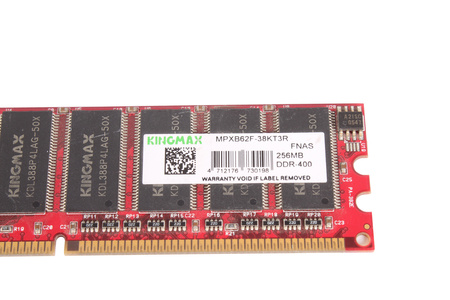 MPXB62F-38KT3R KINGMAX DDR 256MB