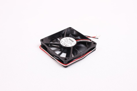 3106KL-05W-B59 NMB TECHNOLOGIES 80X80X15MM, 24V, 0.16A VENTILATEUR