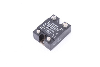 SSR-240D25 POTTER&BRUMFIELD 120/240VAC 3-32VDC RELAIS